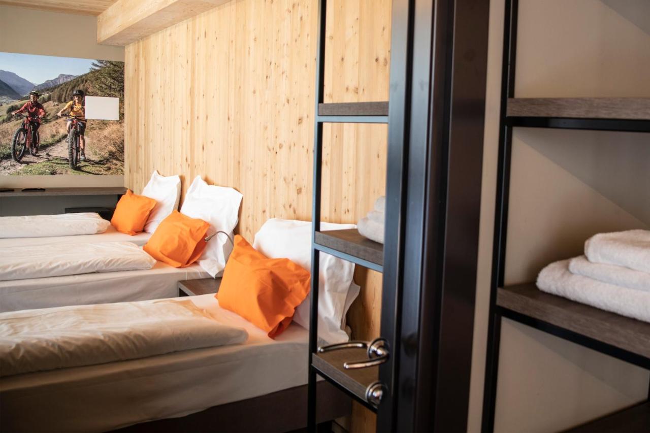 Montivas Lodge Livigno Buitenkant foto