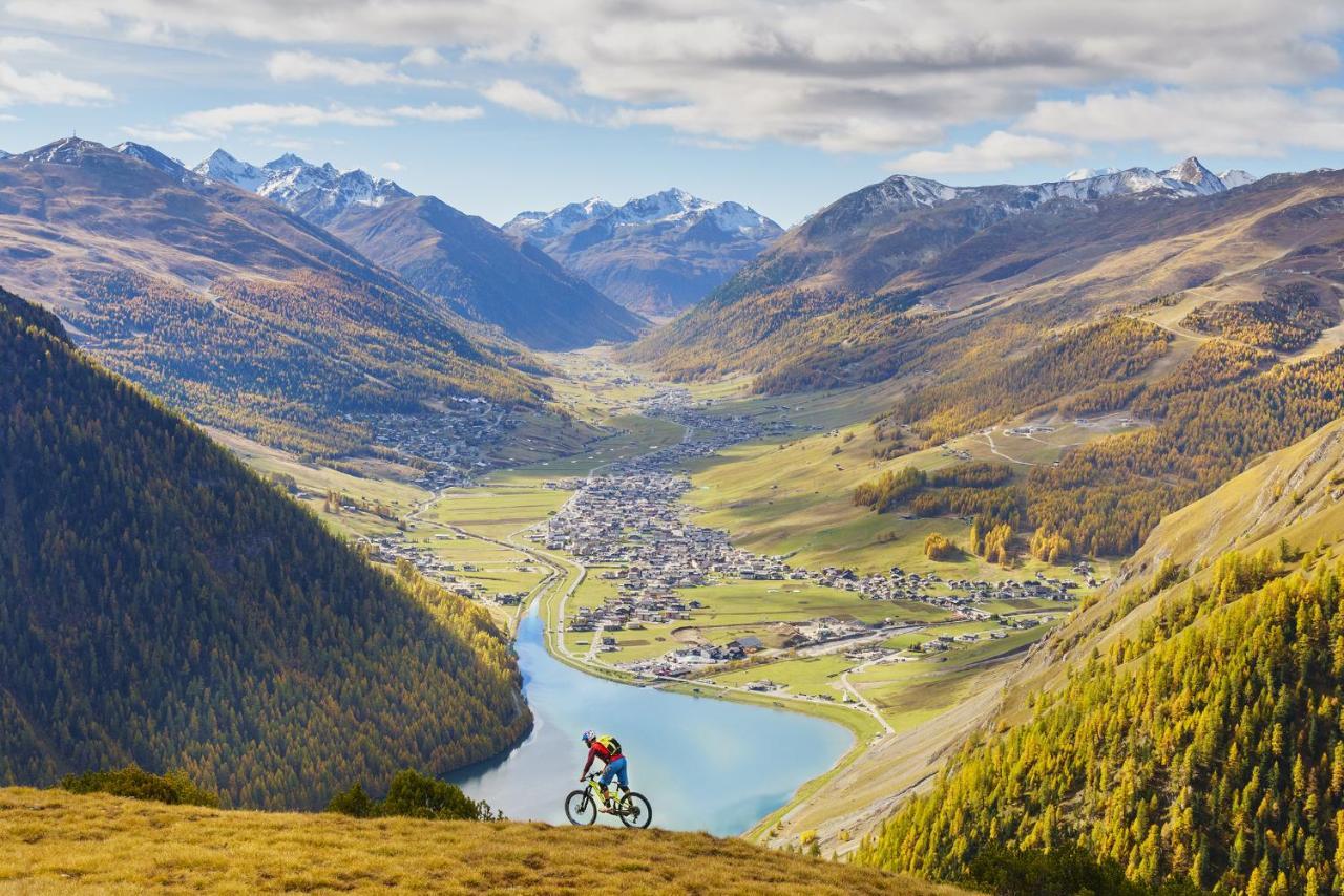 Montivas Lodge Livigno Buitenkant foto